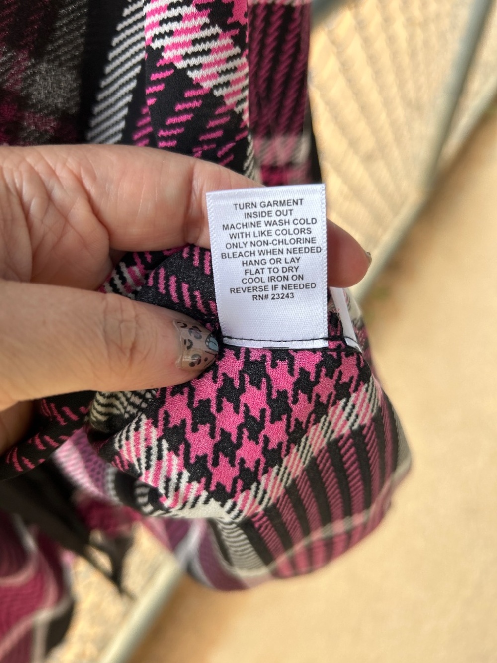 New York and Co Pink plaid sheer button up size XXL - Picture 3 of 3
